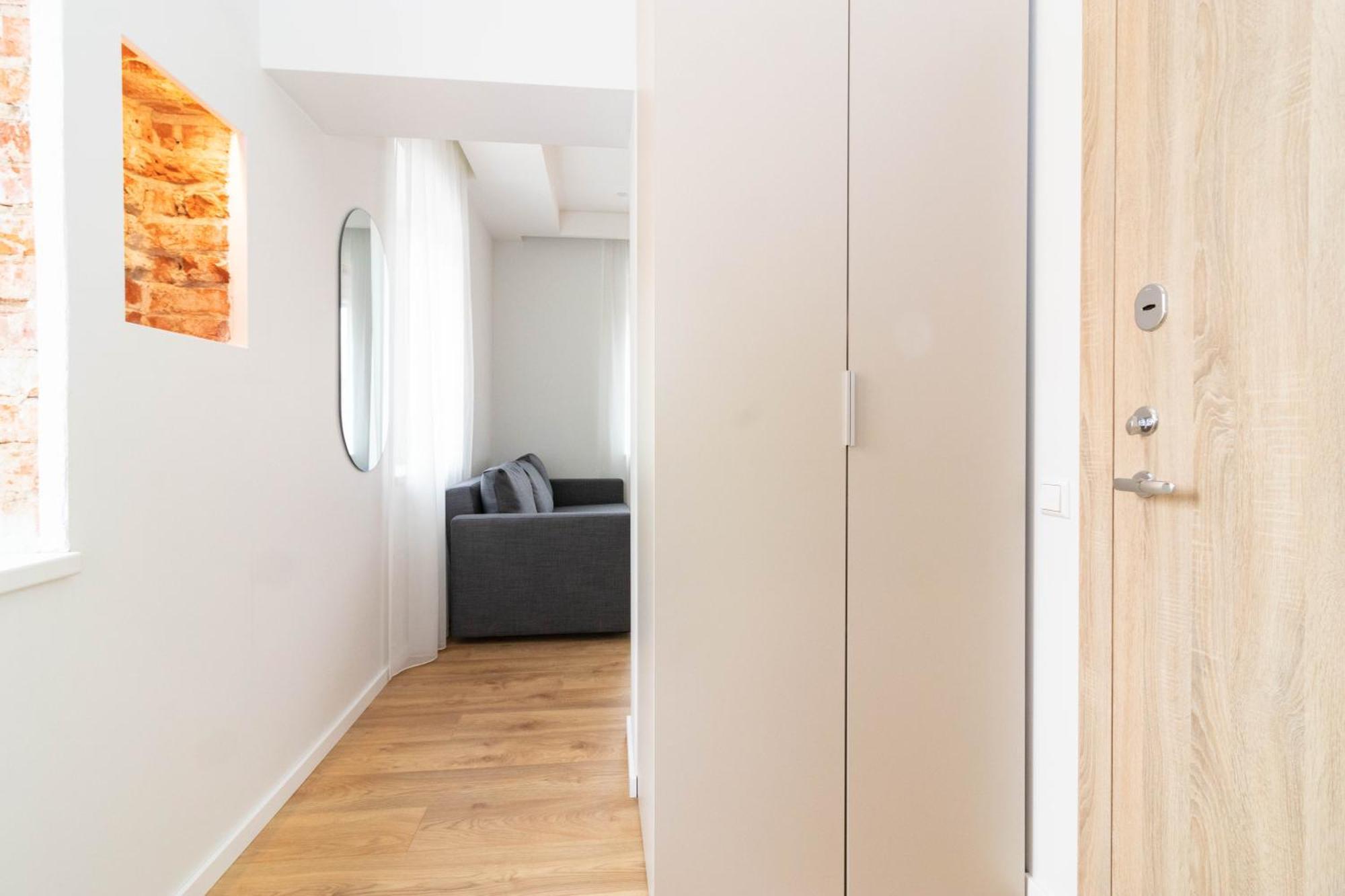 Top Street One Apartments, By Cohost Klaipėda Rum bild